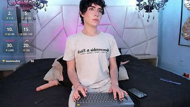 DemonFoxx Live XXX-chat