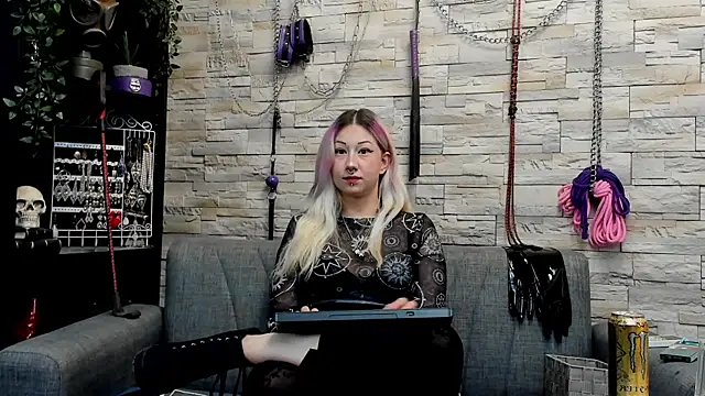 Miss_Kaz Chat XXX live