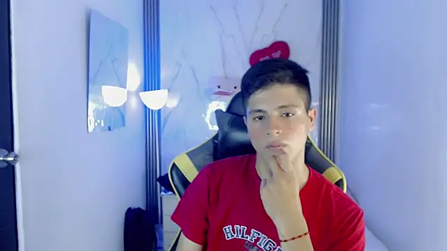 Chat +18 de Ascii_one ao vivo