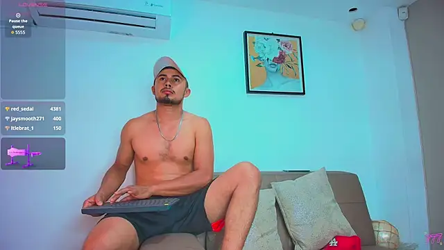 Chat XXX en directo de Valentiinoss