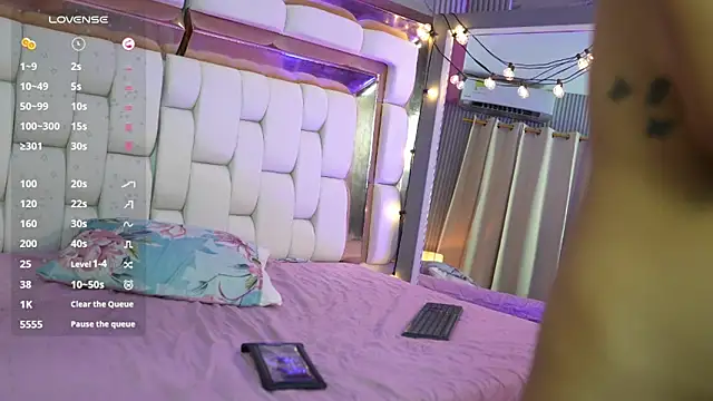 kinkylittlegirll's Live XXX Chat