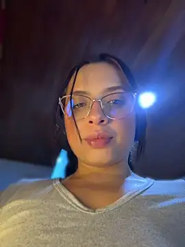 Chatroom XXX en direct de Im_Saraaaa