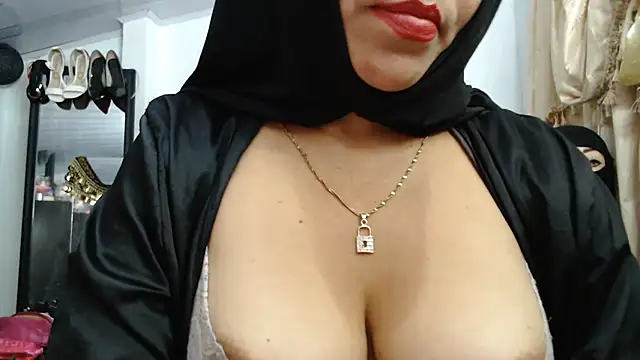 nadia__abaud Adlı Modelin Canlı XXX Sohbeti