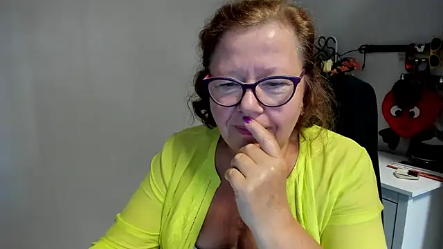 XXX chat uživo modela Adelewildx