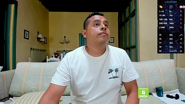 brad_latino Live XXX-Chat