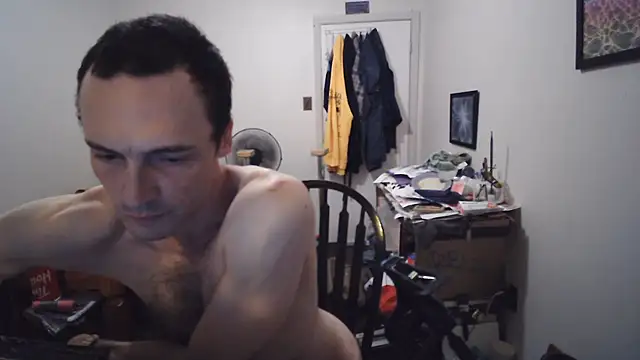 צ'אט XXX בשידור חי של JohnnyMoves