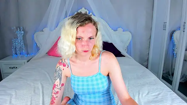 LikiLips' Live XXX Chat