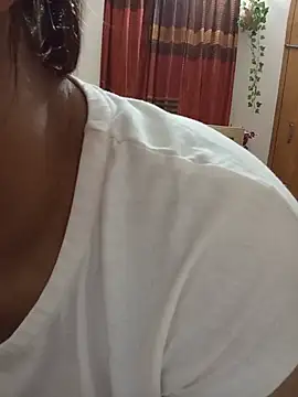 Tanha18 – Live XXX-chat