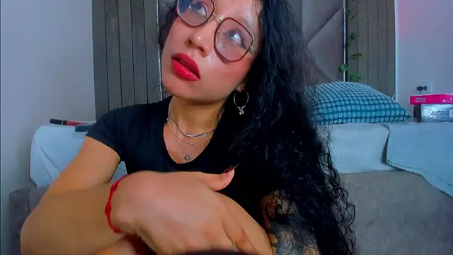 Chatroom XXX en direct de BriaConner_