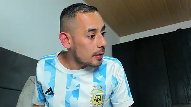 jhonyalzate2 Chat XXX in diretta