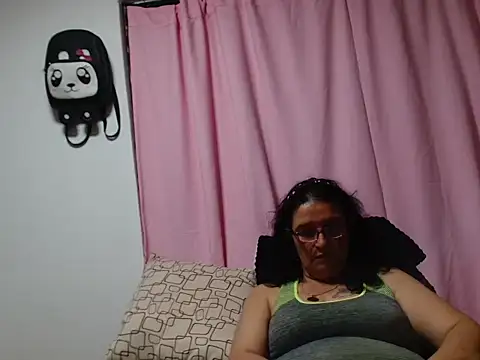 consentidamummy09 – Naživo XXX chat