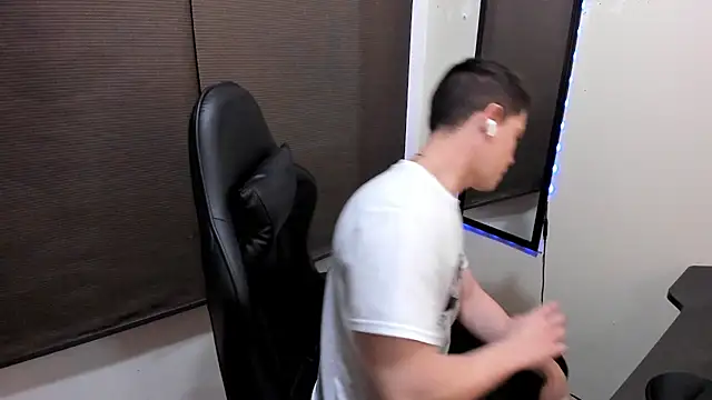 Онлайн чат XXX KendricTorres