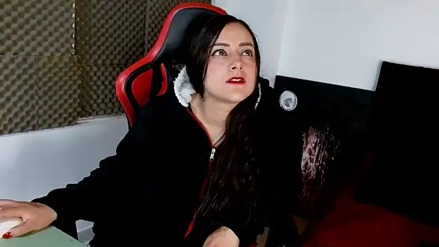 XXX chat uživo modela Noamartin_