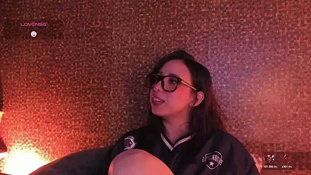 צ'אט XXX בשידור חי של Apartment28