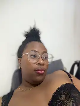 selina_paris' Live XXX Chat