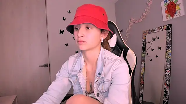 luna_val27's Live XXX Chat
