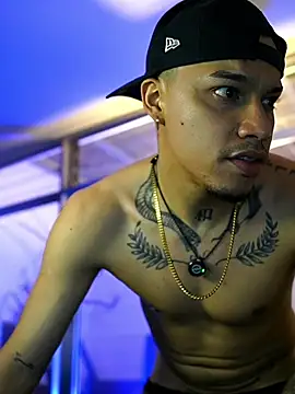 Онлайн чат XXX AlphaMasterXxx
