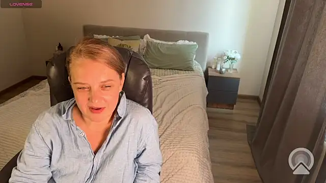 GeniusJinx webcam show