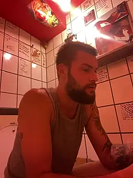 MrTwister666 Show in webcam