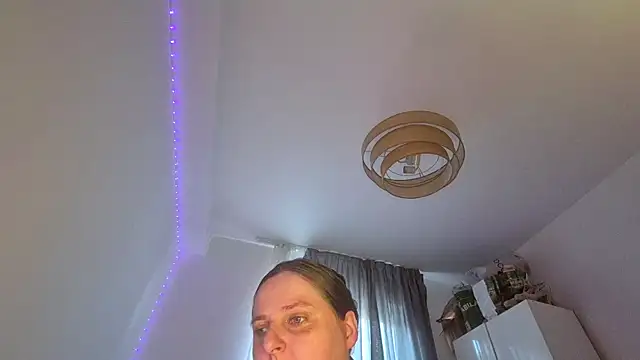 צ'אט XXX בשידור חי של JessicaBake
