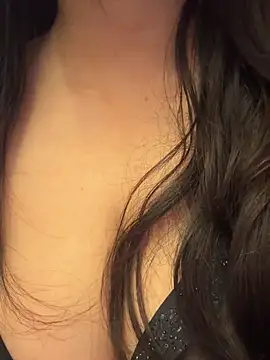 SURBHI__9's Live XXX Chat