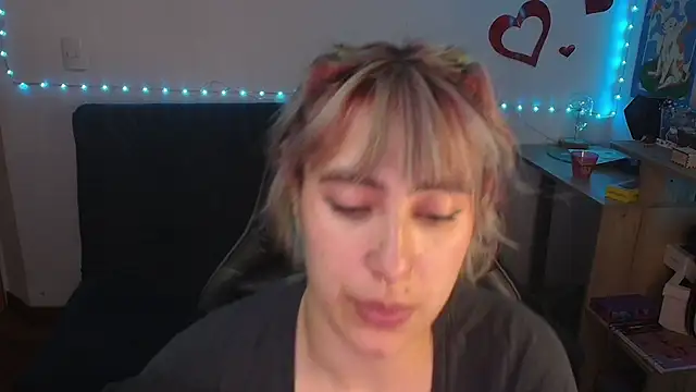 Miacatsito3's Live XXX Chat