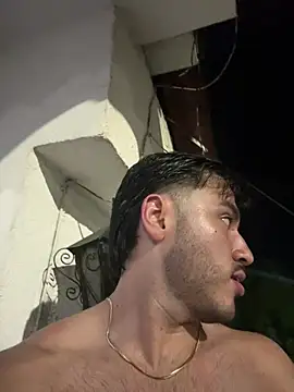 noahstevenss XXX чат на живо