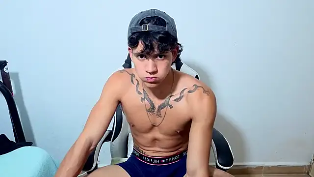 Chat XXX en directo de Noah__Dick