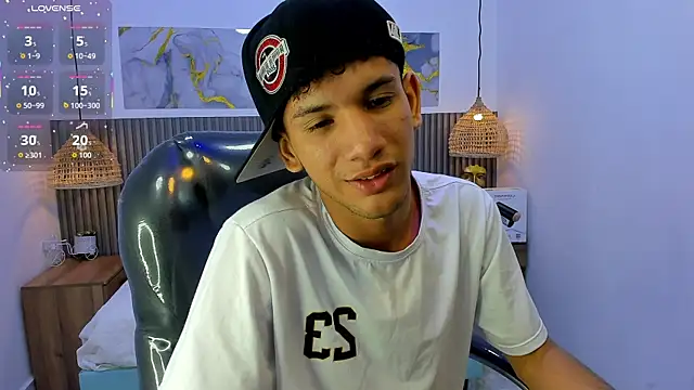 JDWhite18's Live XXX Chat