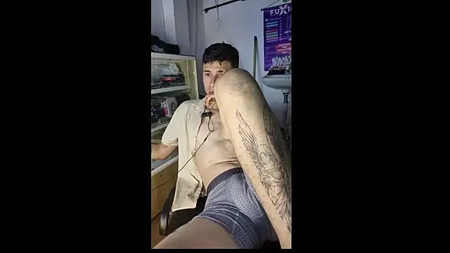 tom_latin Live XXX-Chat