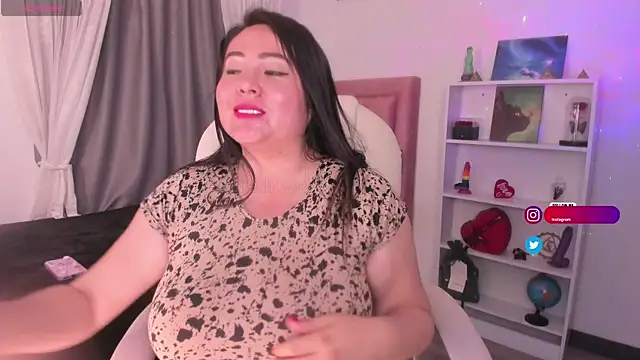 צ'אט XXX בשידור חי של AudredLovely