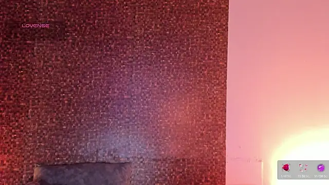 XXX chat uživo modela Apartment28