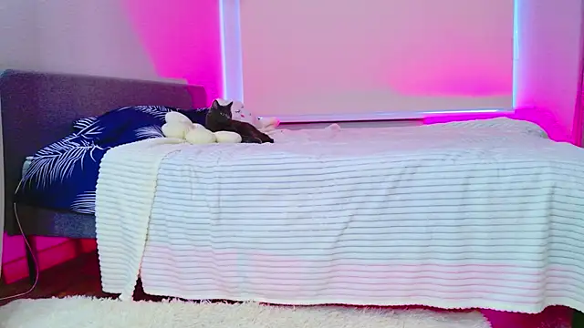 StarrShinee Chat XXX live