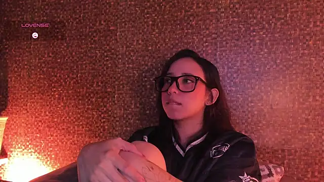 Apartment28 Chat XXX live