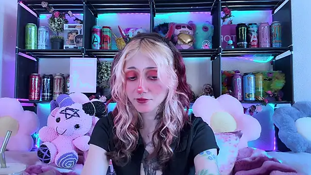 Živý XXX chat _Devill_Baby