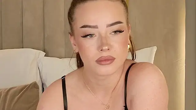 AnneSand Chat XXX live