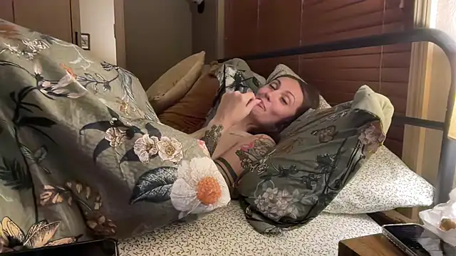 Ellz4 – Naživo XXX chat