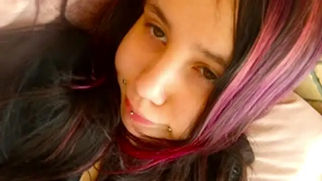 Chat XXX en directo de IronicBuckle