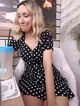 _AliceWine_'s Live XXX Chat