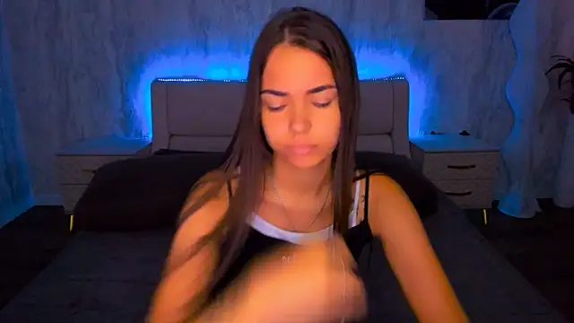 AlexaBarkley Adlı Modelin Canlı XXX Sohbeti