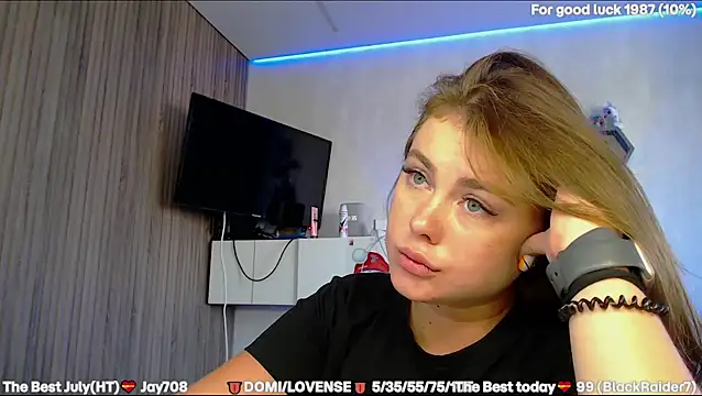 SuchCute: απευθείας συνομιλία ΧΧΧ