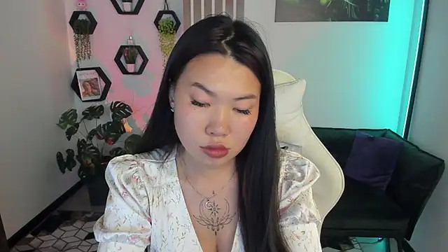 LunaPurrr Chat XXX in diretta