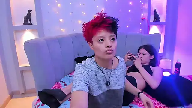 Chat +18 de Kvs_Kael ao vivo