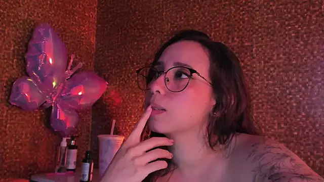 Apartment28 Chat XXX live