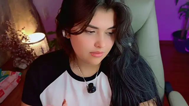 دردشة Nannicutee الجنسية المباشرة