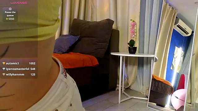 memymee_'s Live XXX Chat