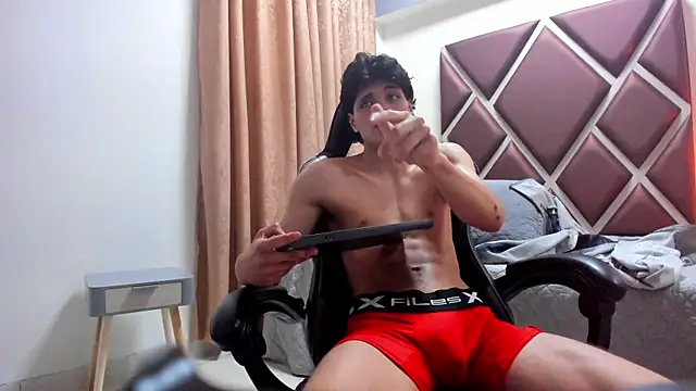 Ithan_Hott Live XXX-chat