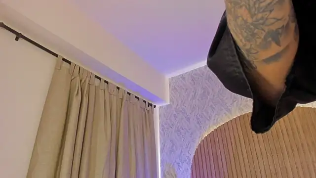 Онлайн чат XXX Victoria_Blake_