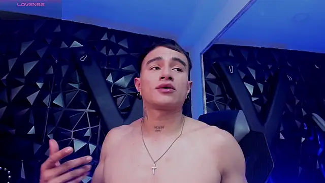 LiamDeeps Chat XXX live