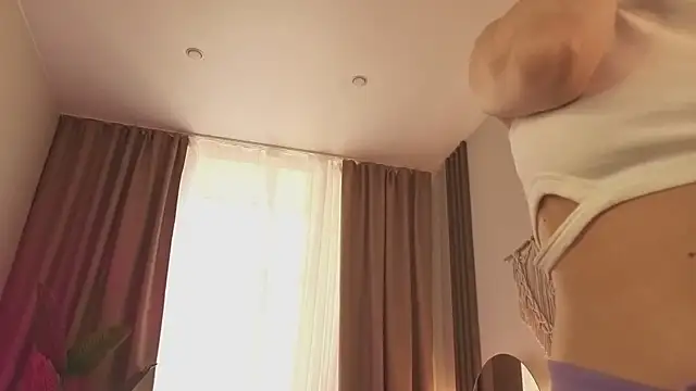 XXX chat uživo modela CassieCool